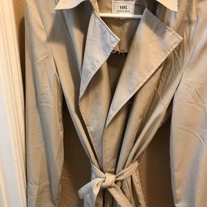Ladies beige/nude coat used once size Medium